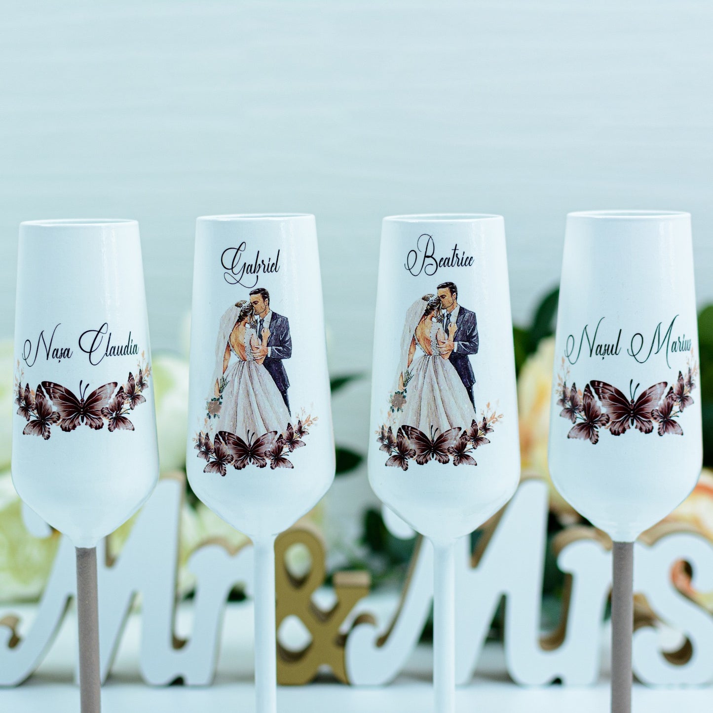 Set pahare nunta fluturi si  siluete mocha mousse