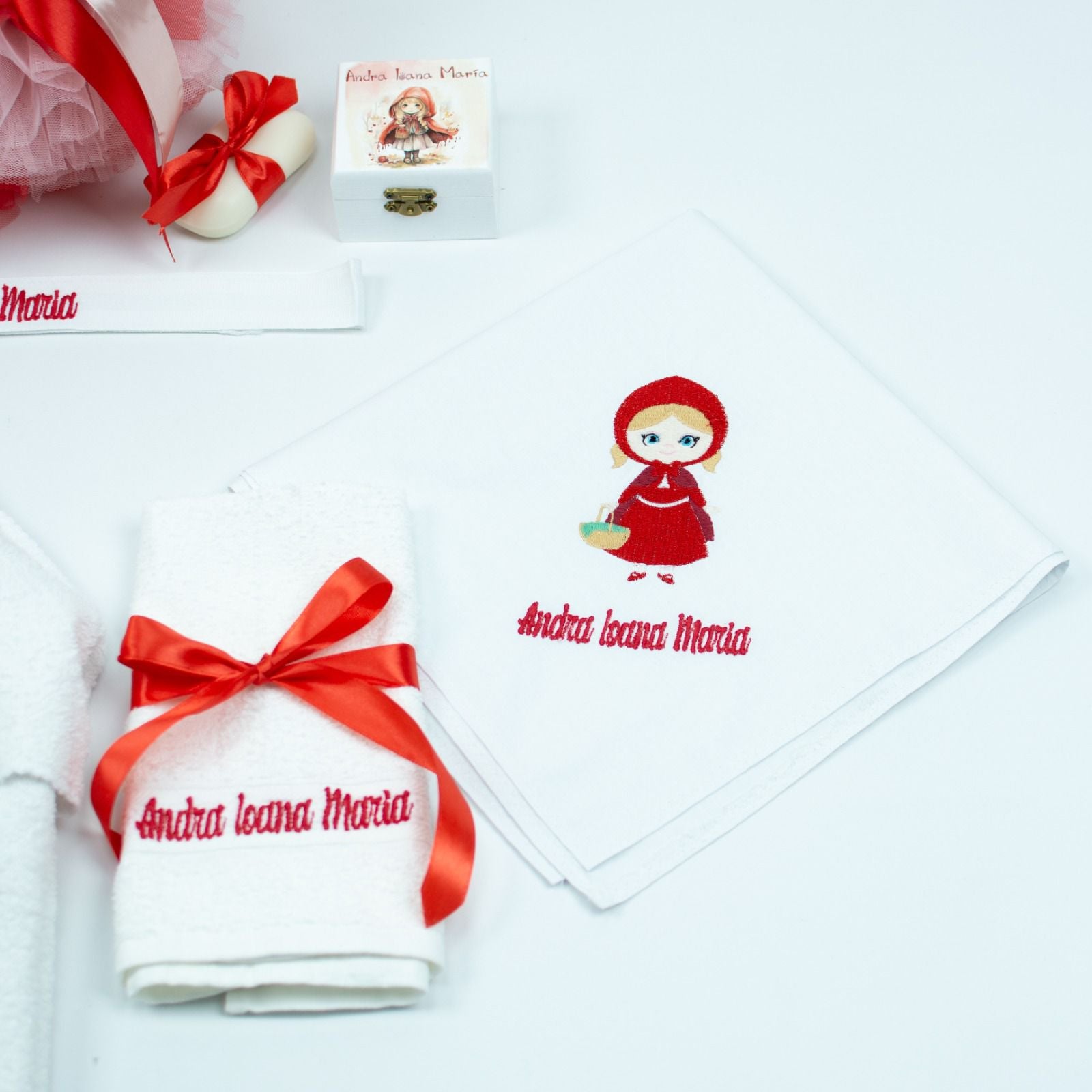 Set trusou botez Scufita Rosie - RoHandWork