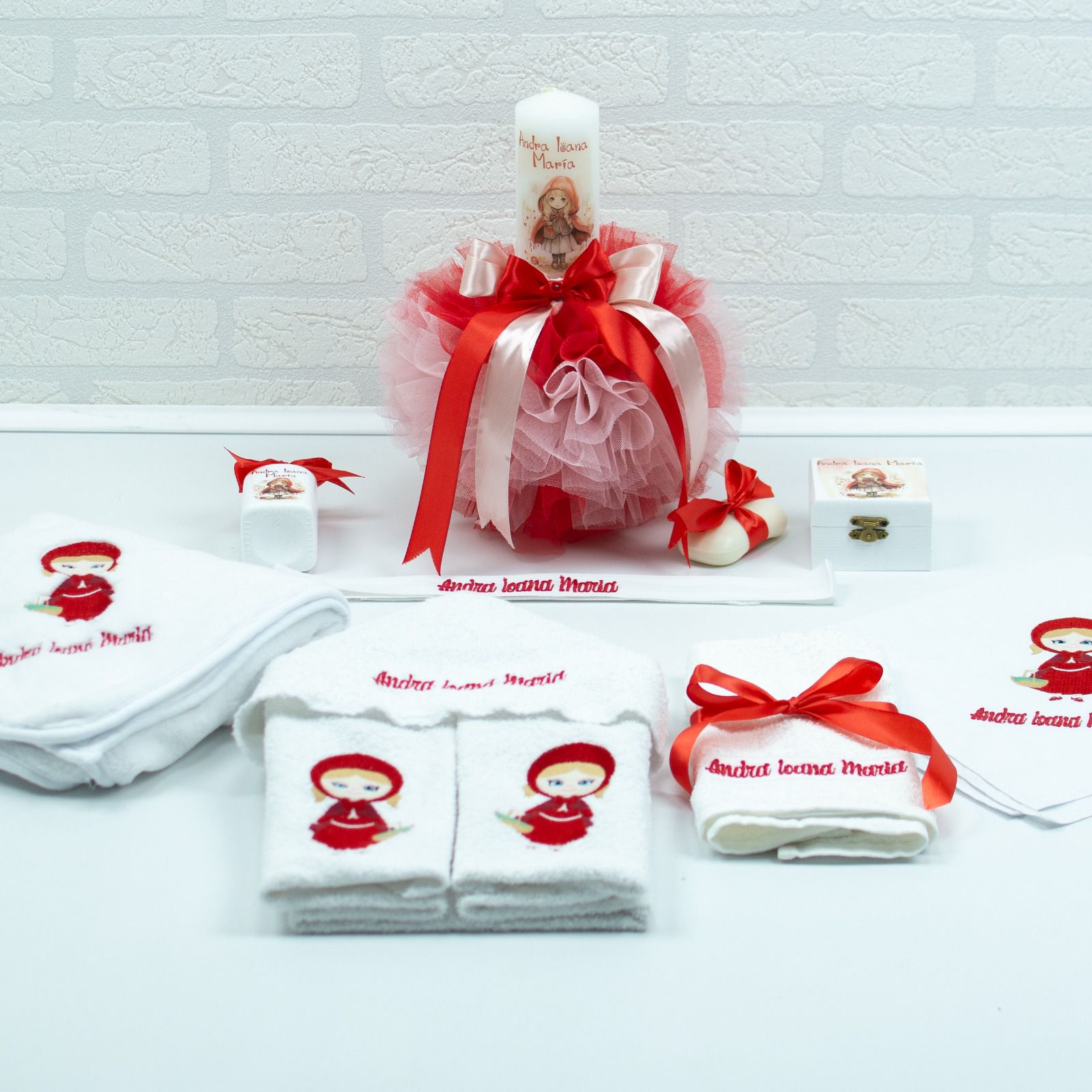 Set trusou botez Scufita Rosie - RoHandWork