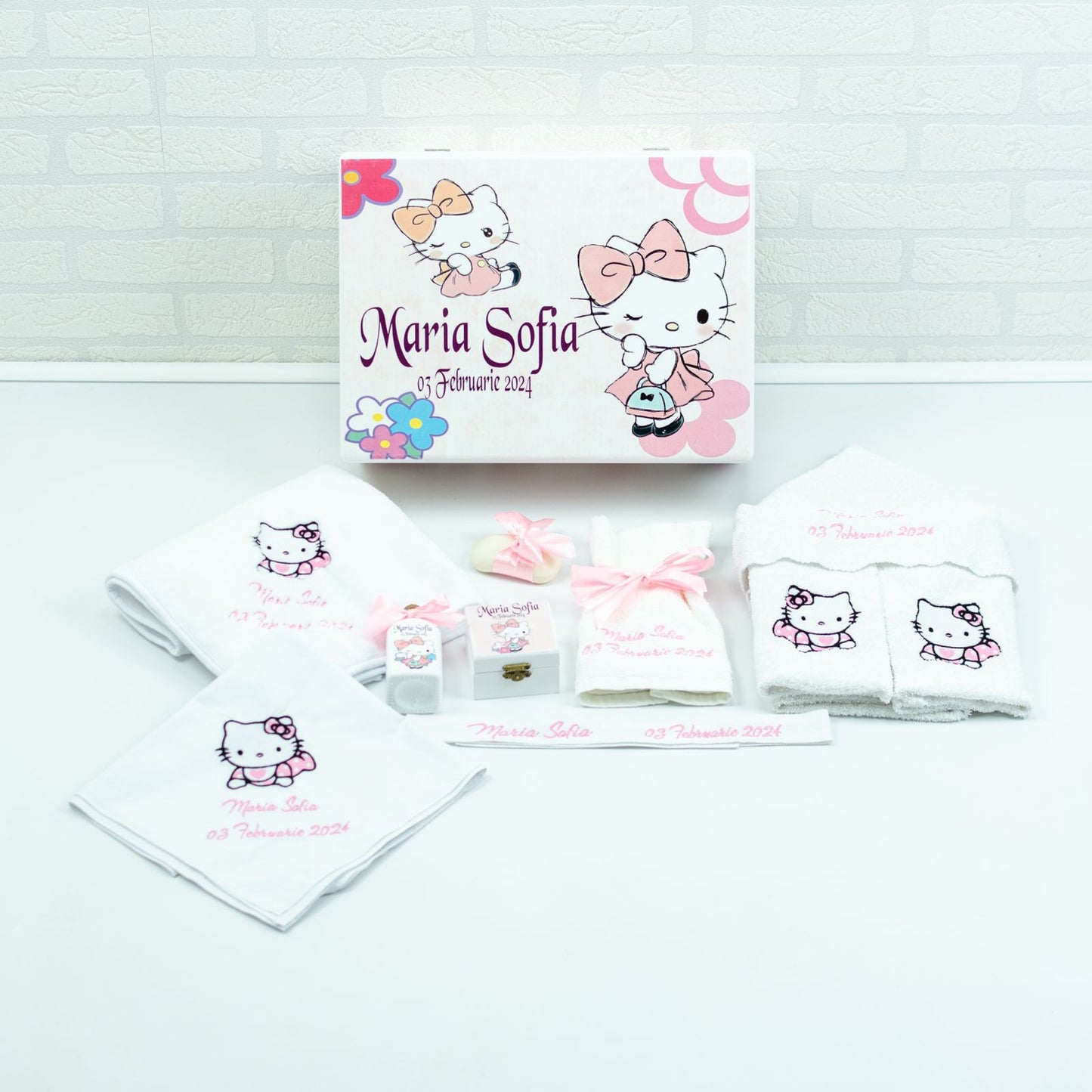 Set trusou botez Hello Kitty 1 - RoHandWork