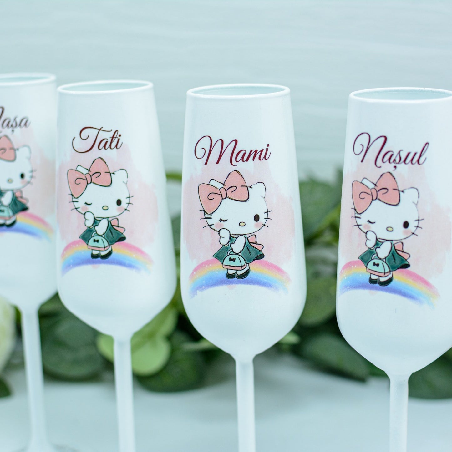 Pahare personalizate botez HelloKitty. Pahare din sticlă, elegante si personalizate cu nume si data