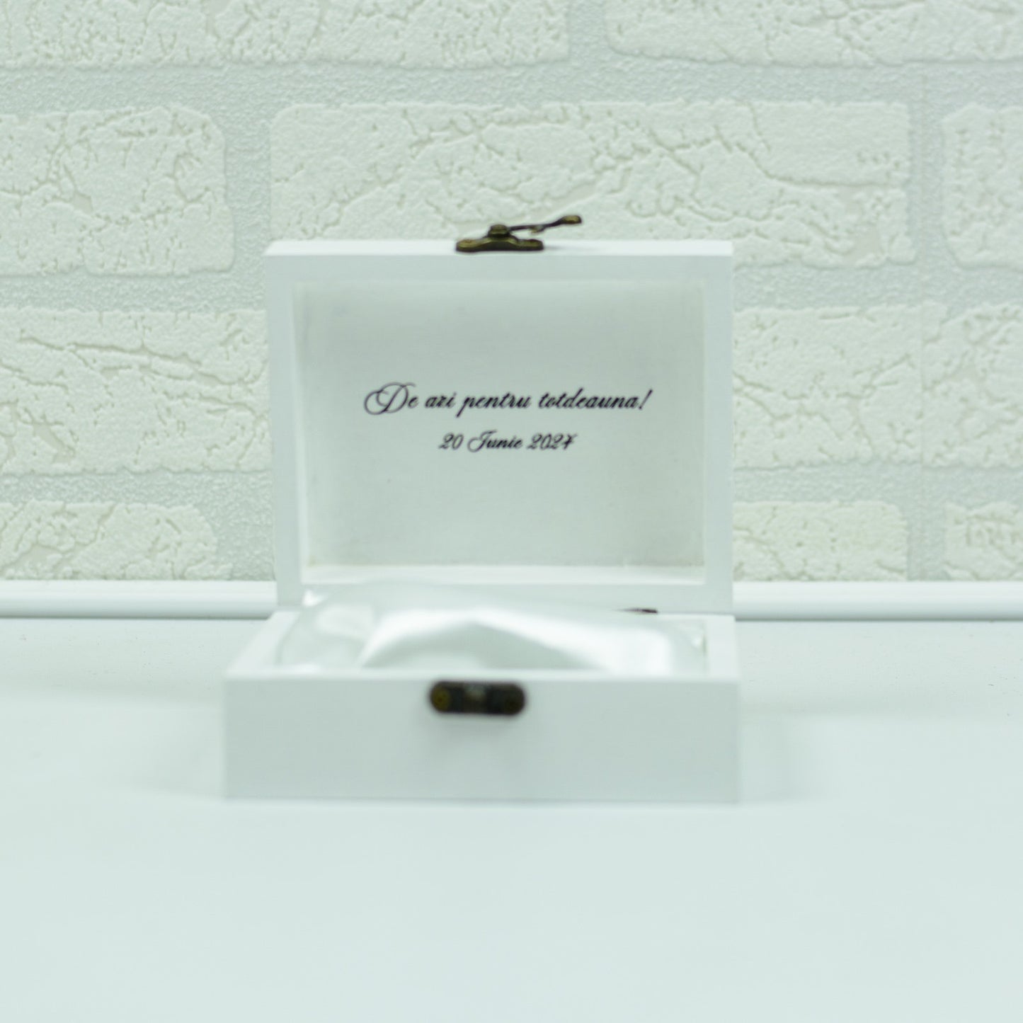 Cutie verighete clasica alba RoHandWork