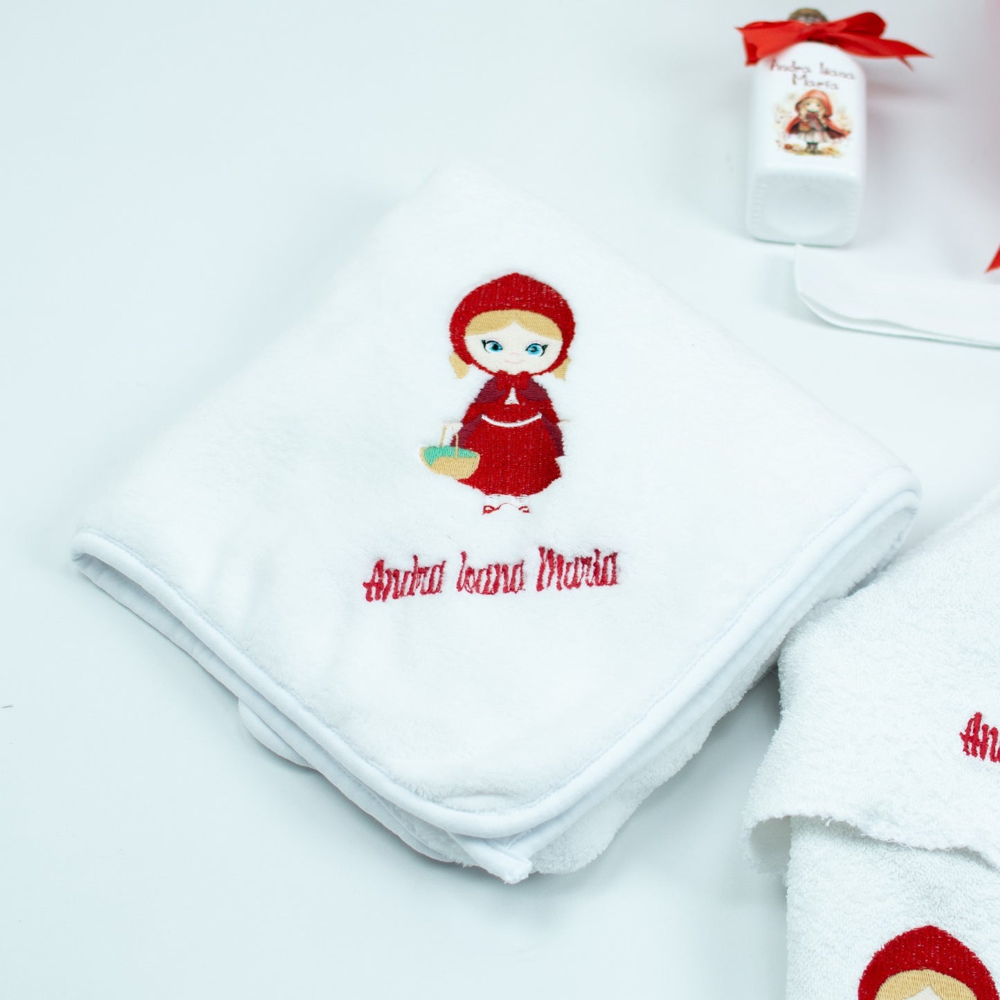 Set trusou botez Scufita Rosie - RoHandWork