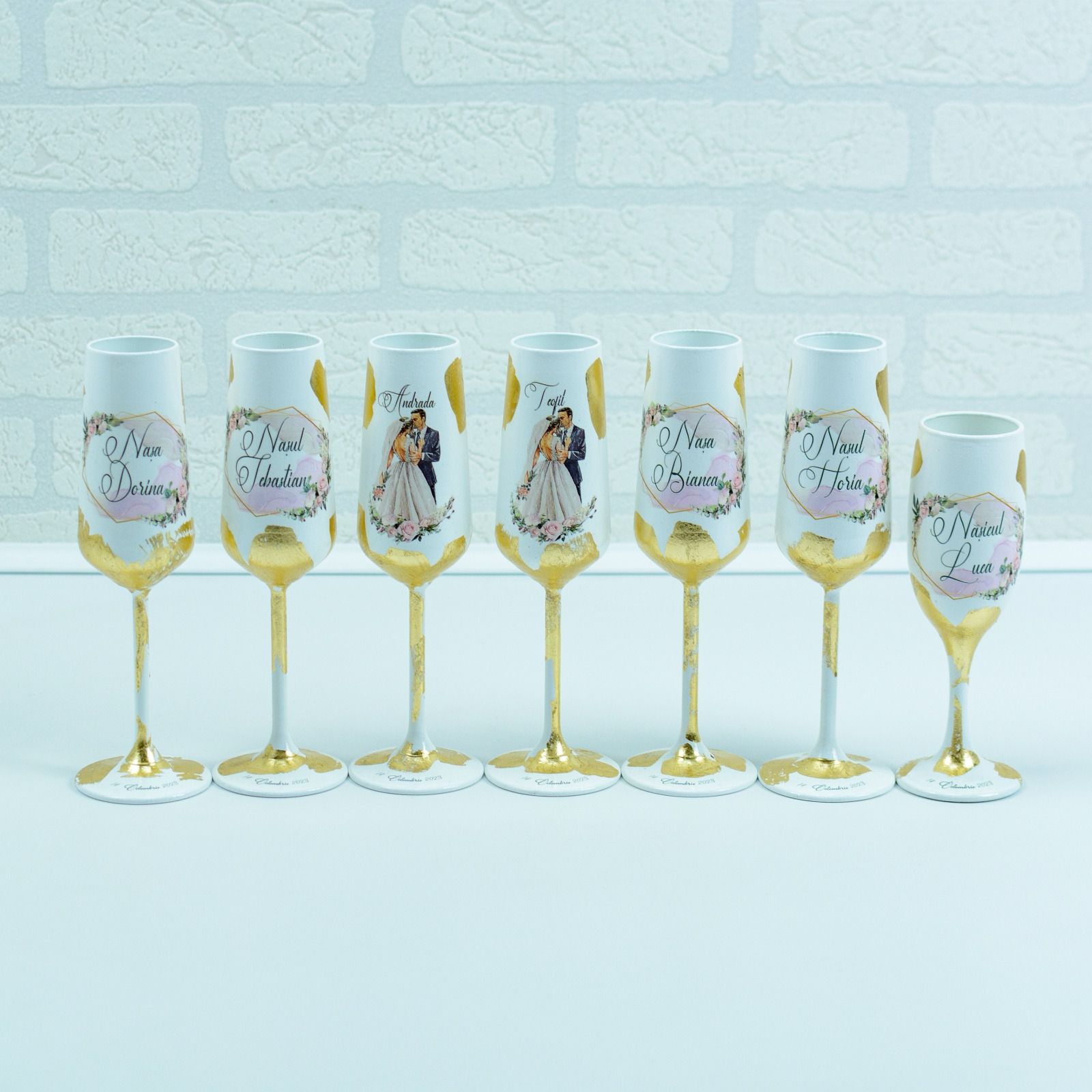 Set pahare cu Foita aurie, Siluete si fundal Roz - RoHandWork