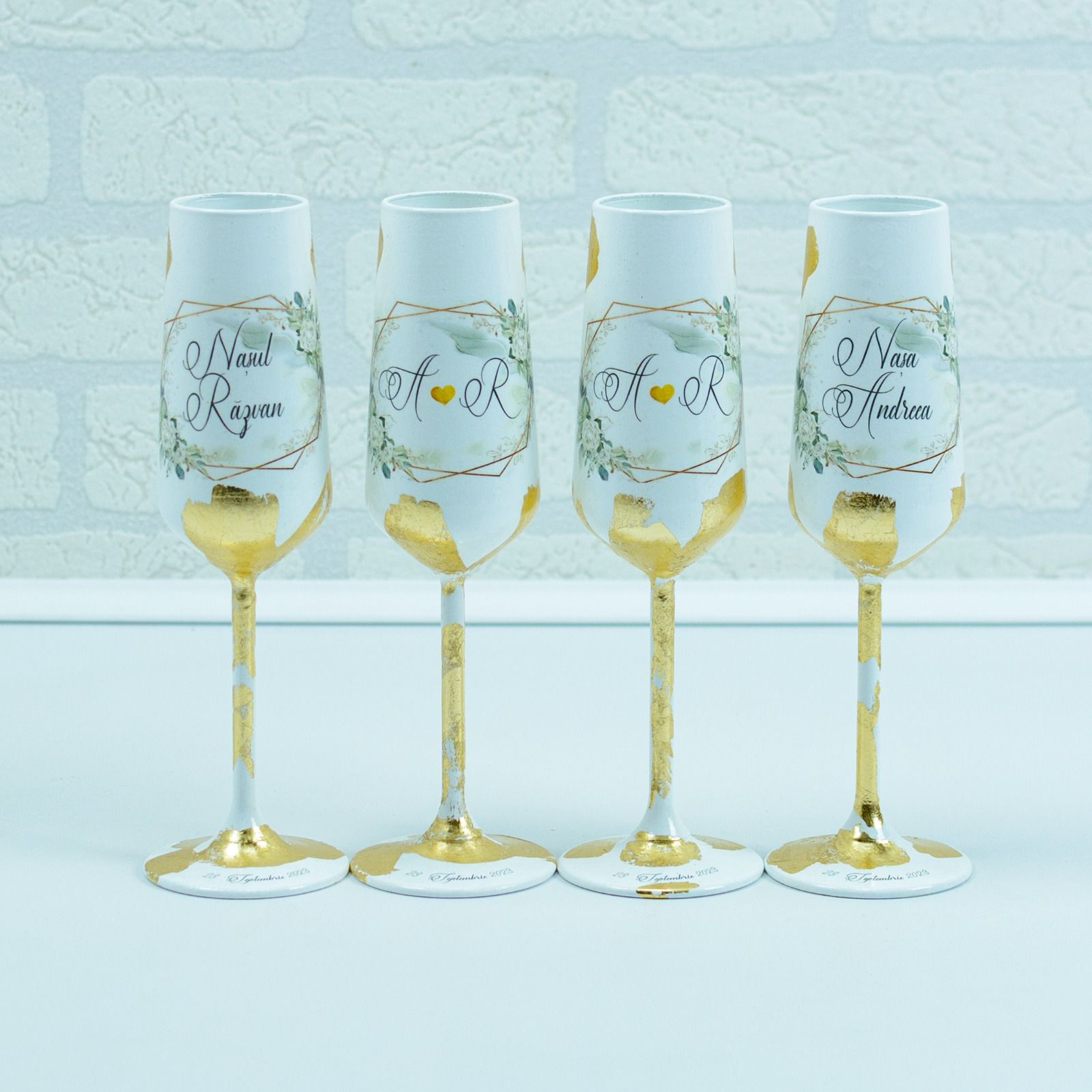 Set pahare cu Foita aurie White Flowers - RoHandWork