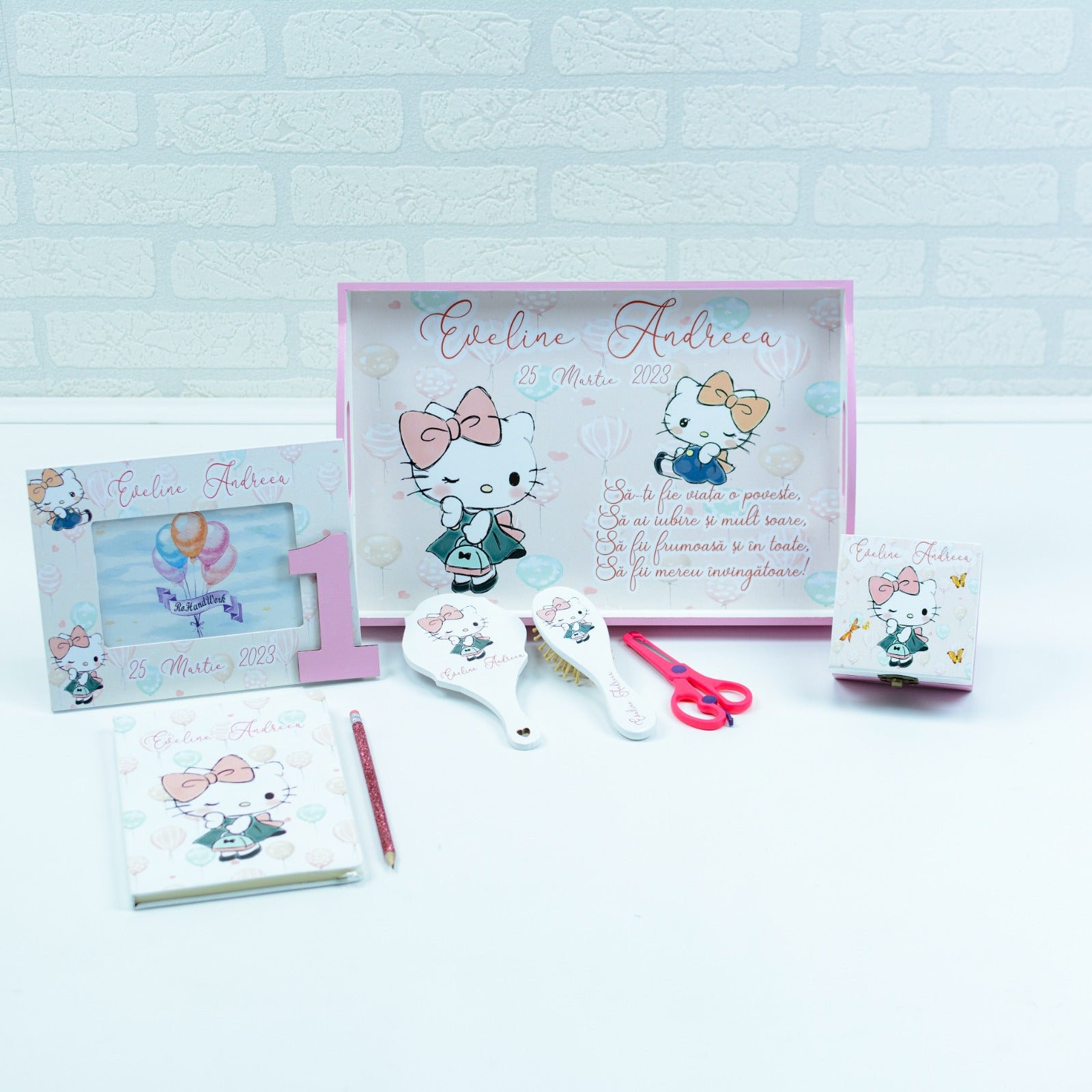 Set turta personalizat Hello Kitty 1- set tava pentru taiere mot - RoHandWork