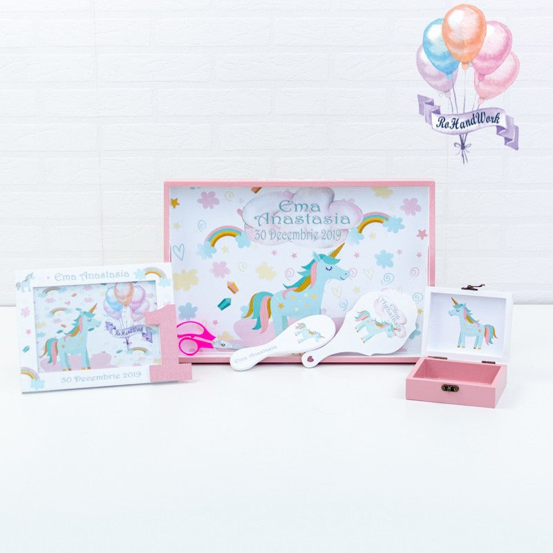 Set tava pentru taiere mot personalizat Unicorn roz curcubeu- set turta personalizat - RoHandWork