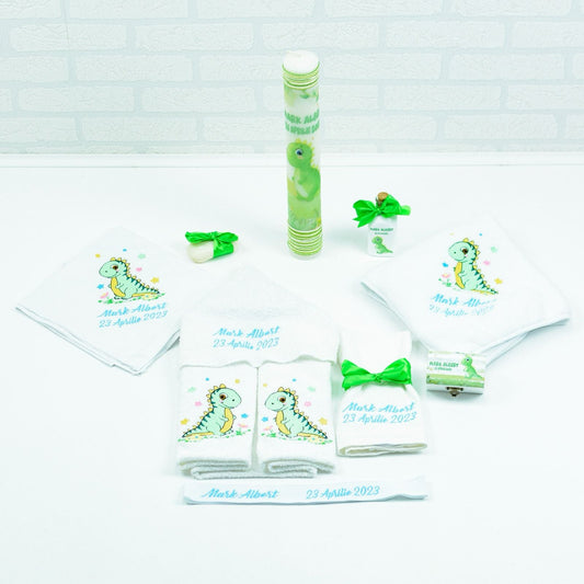 Trusou de botez cu dinozaur verde, textile brodate și lumânare asortată