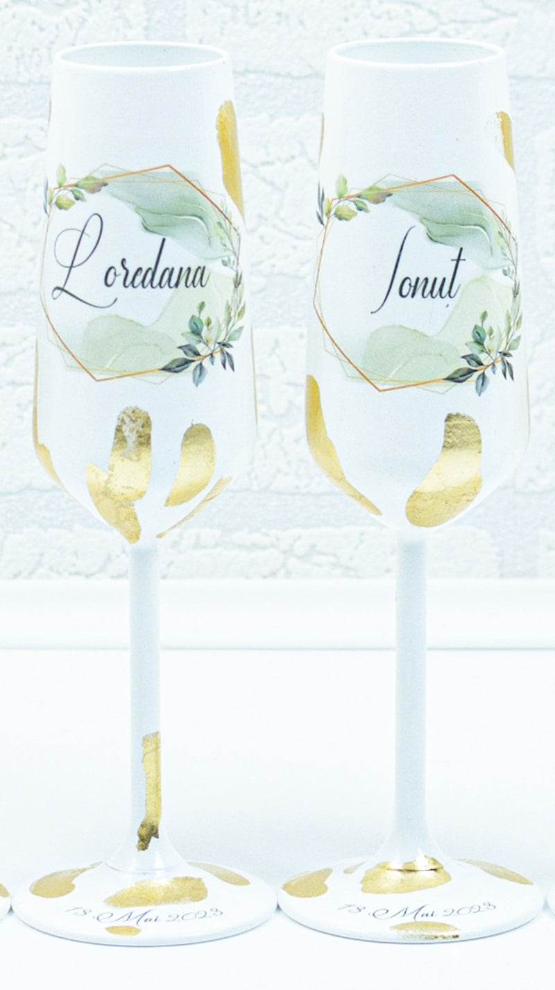 Pahare nunta personalizate cu foita Aurie