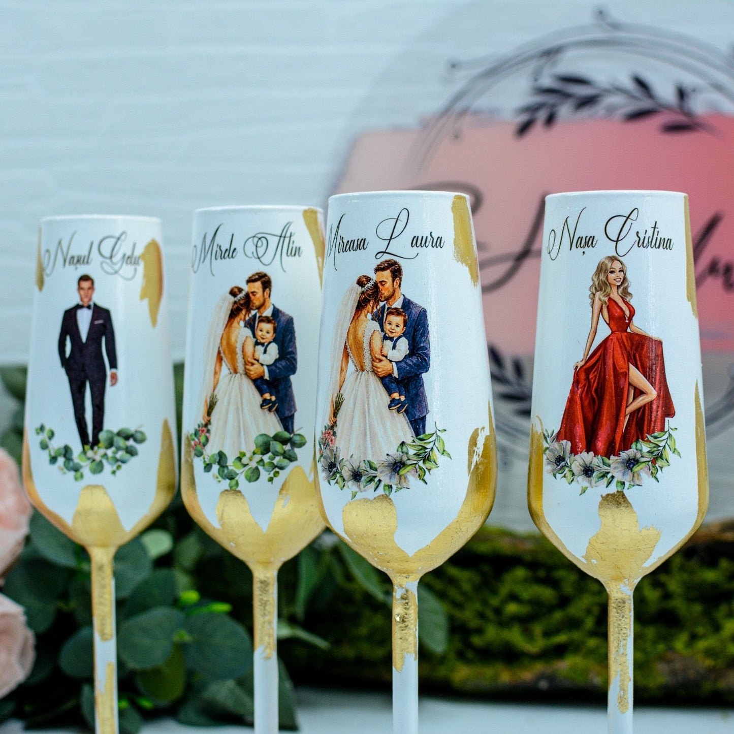 Set pahare nunta personalizate cu Foita aurie și siluete RoHandWork