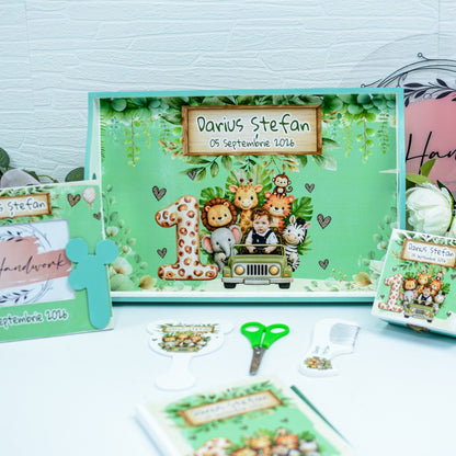 Set Moț Personalizat animăluțe în mașină jungle  – Tavă pentru Tăierea Moțului Băiețel RoHandWork