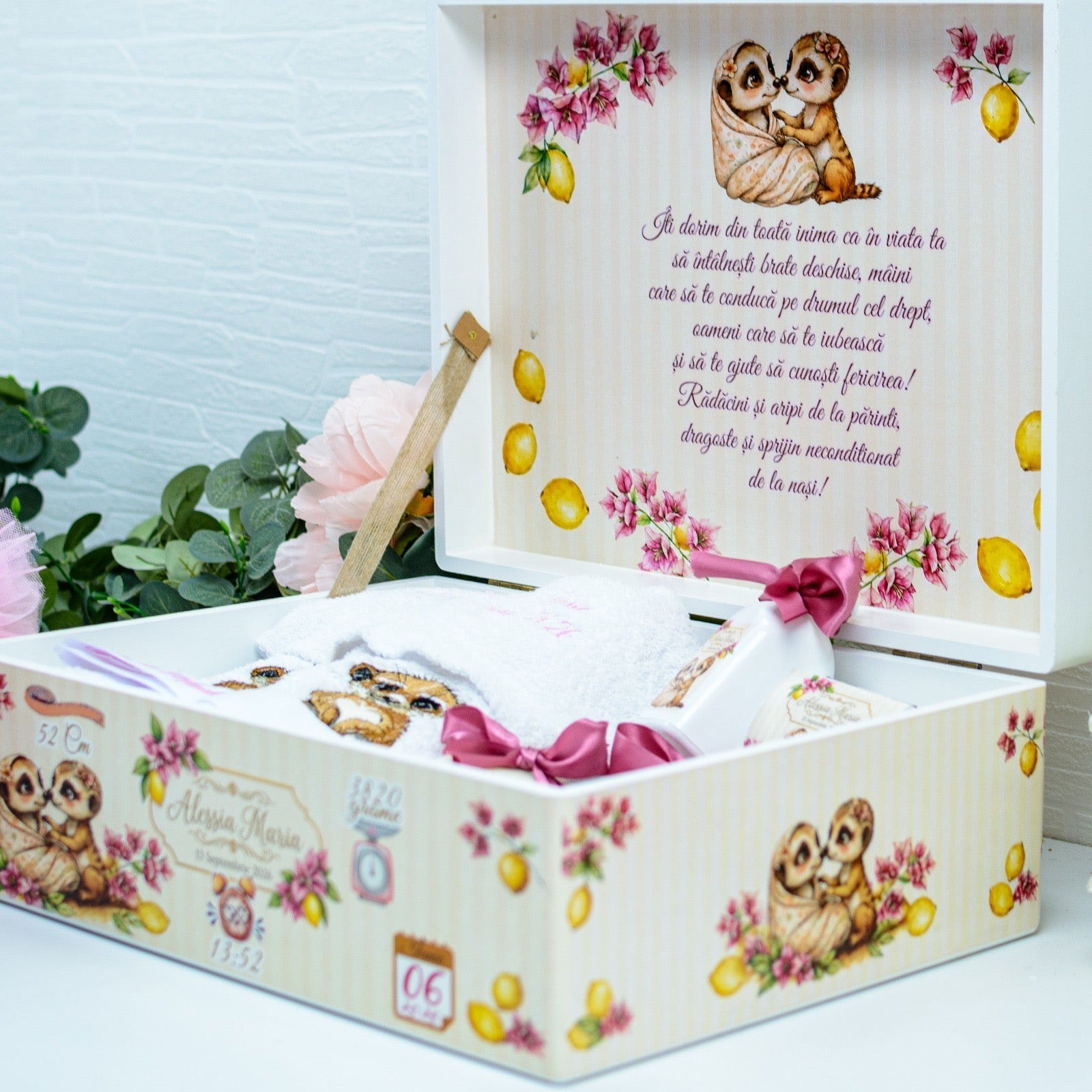 Trusou personalizat pentru botez -Lămâi și Suricate RoHandWork