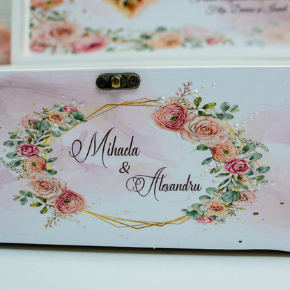 Cutie Amintiri personalizata medie pentru Nunta cu Trandafiri și perle