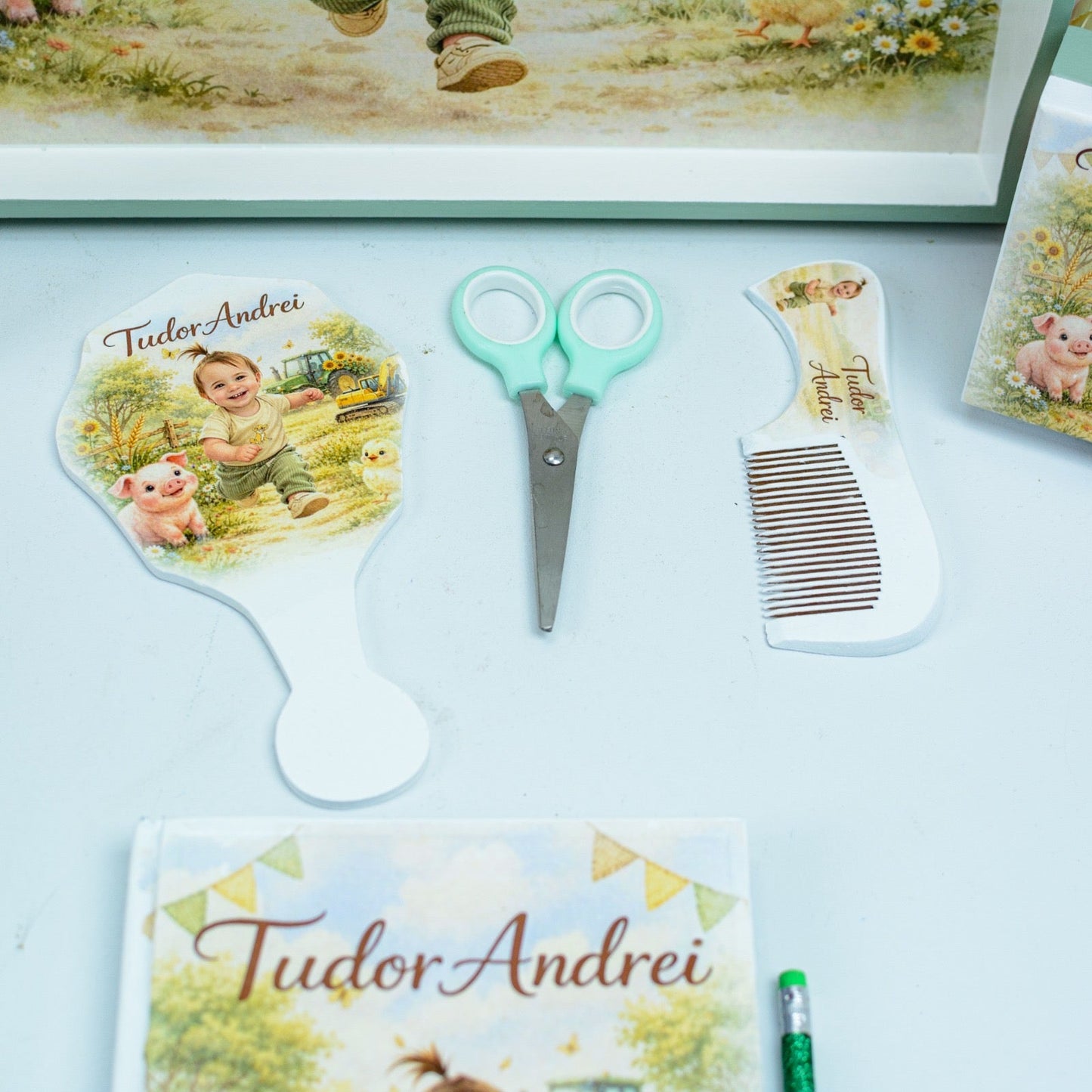 Set tavita moț Băiețel la fermă  -set tava pentru taiere mot RoHandWork