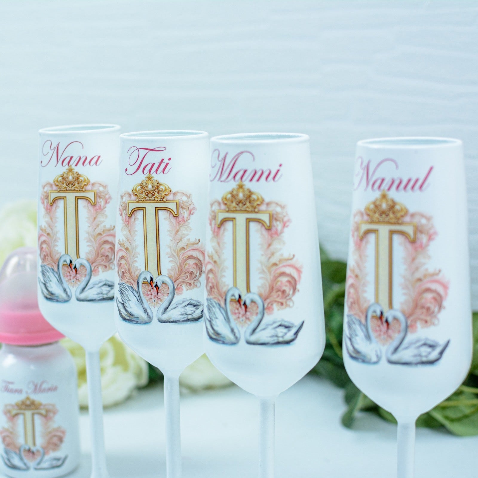 Pahare personalizate botez Lebede RoHandWork