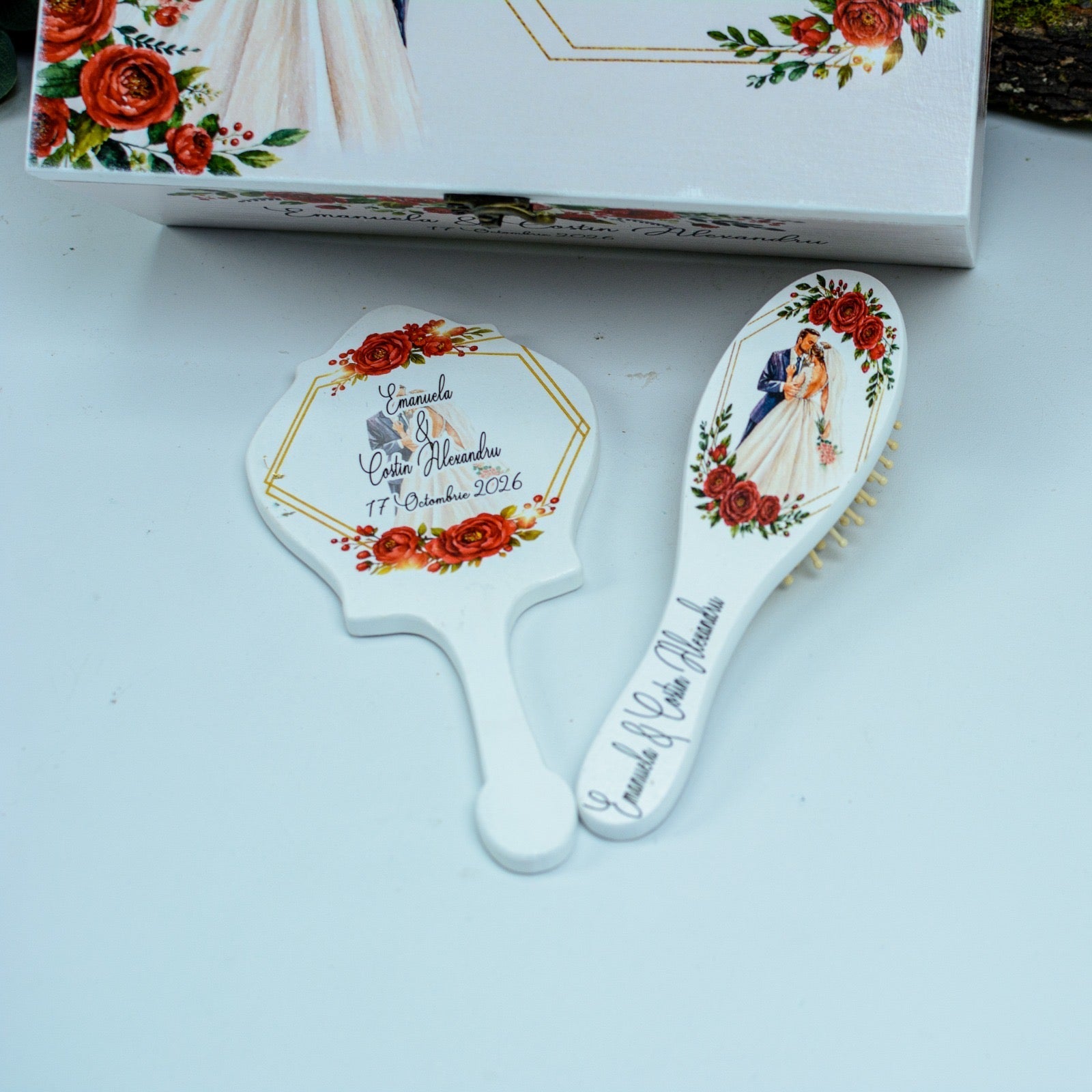 Cutie Amintiri personalizata medie pentru Nunta cu flori roșii RoHandWork