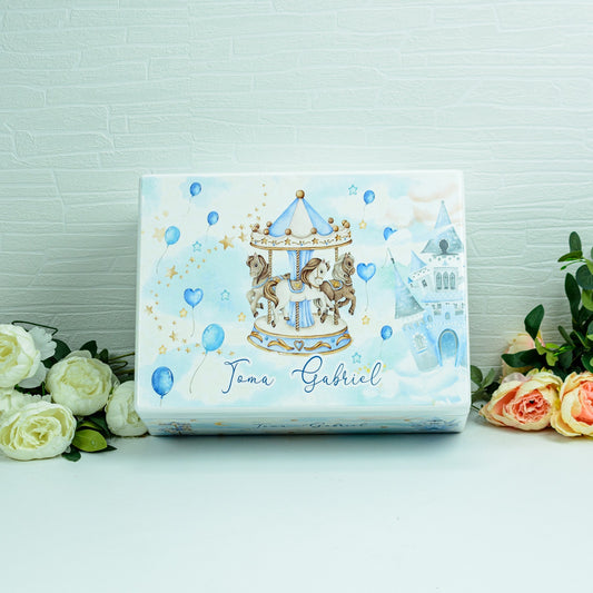 Cutie de amintiri botez Carusel. O cutie din lemn, personalizată, ideală pentru păstrarea amintirilor. 