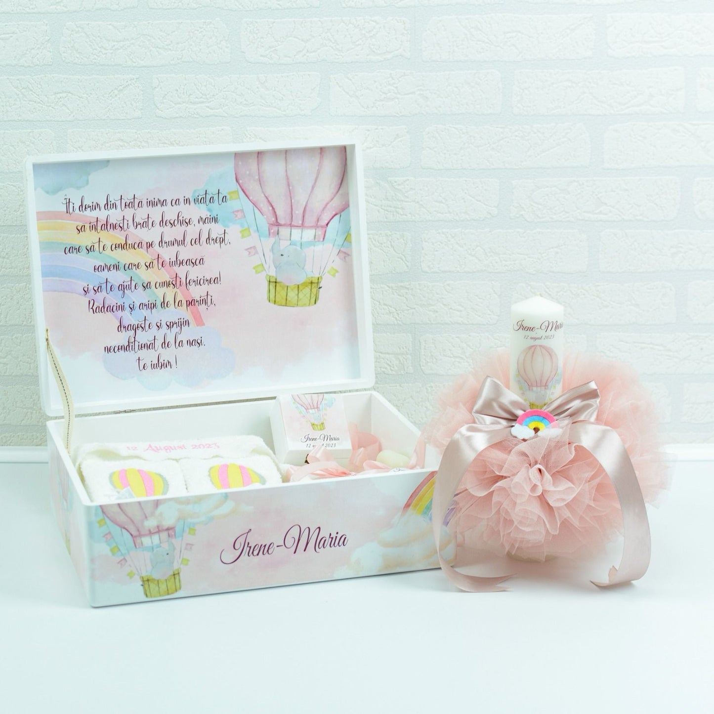 Delicate Elefantel christening kit set in a balloon