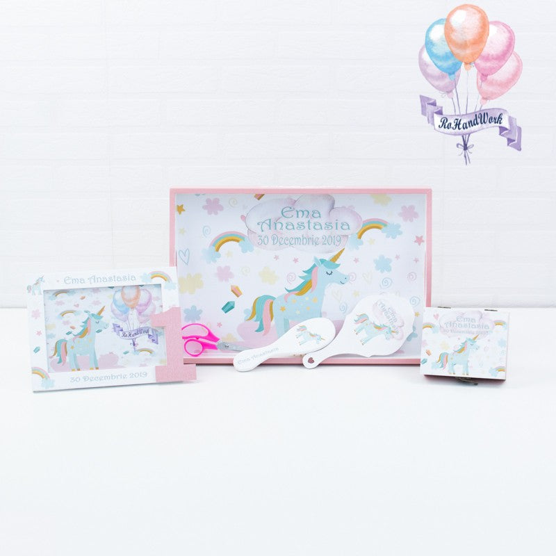 Set mot personalizat cu tema unicorn roz. Set turta personalizat